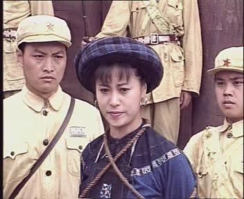 女匪首