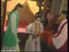 郁雯