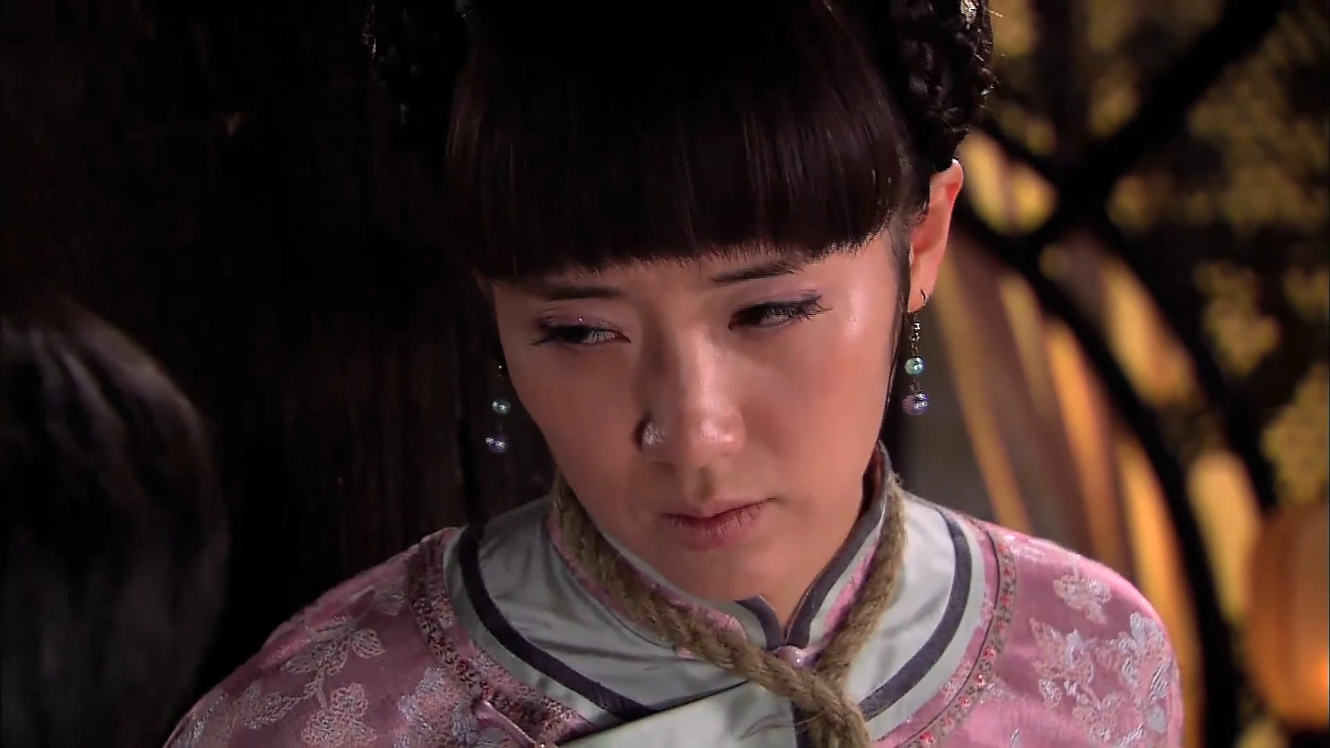 张彤