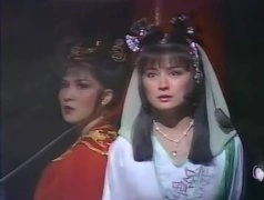潘迎紫,易虹