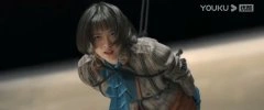 张艺上
