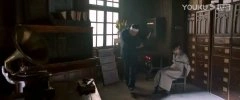 张艺上